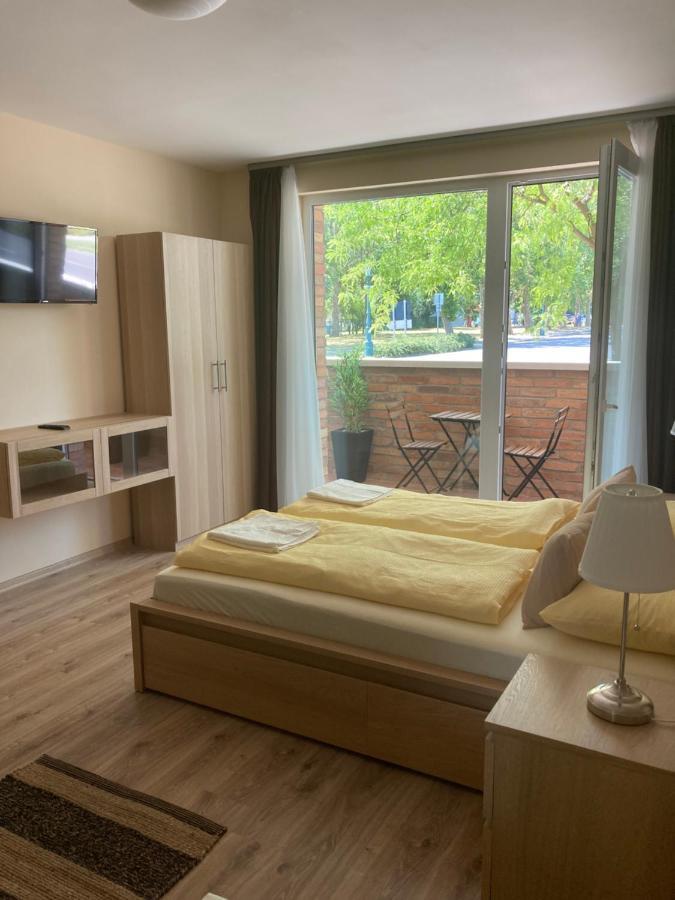 גיולה Castellum Apartmanhaz מראה חיצוני תמונה