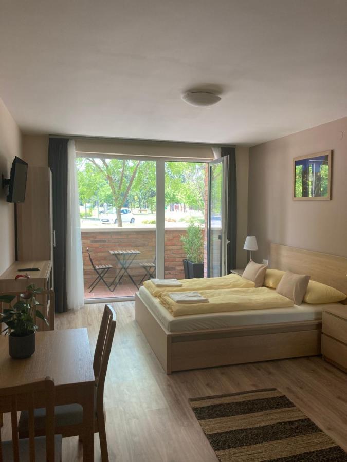 גיולה Castellum Apartmanhaz מראה חיצוני תמונה